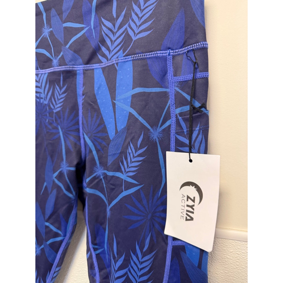 Women's ZYIA ACTIVE Blue Navy Tropical Print Hi-Rise Capri Leggings SZ 6-8 New - Picture 7 of 16